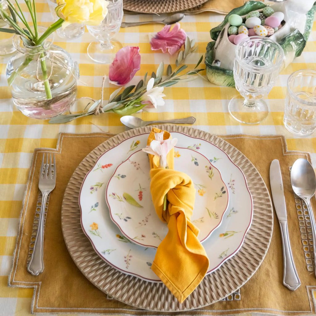 inspiracja serwisu z porcelany biały w delikatne kwiaty od scapol Millefiori Tognana 18 elementów